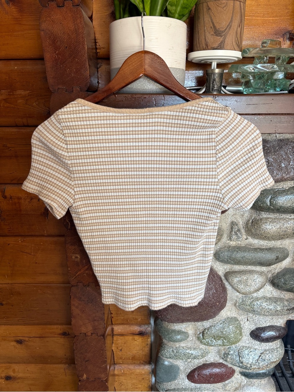 Levi’s Ribbed Snap Front Baby Tee Beige/Light Blue Stripe Size Small 90s inspo - Picture 4 of 9